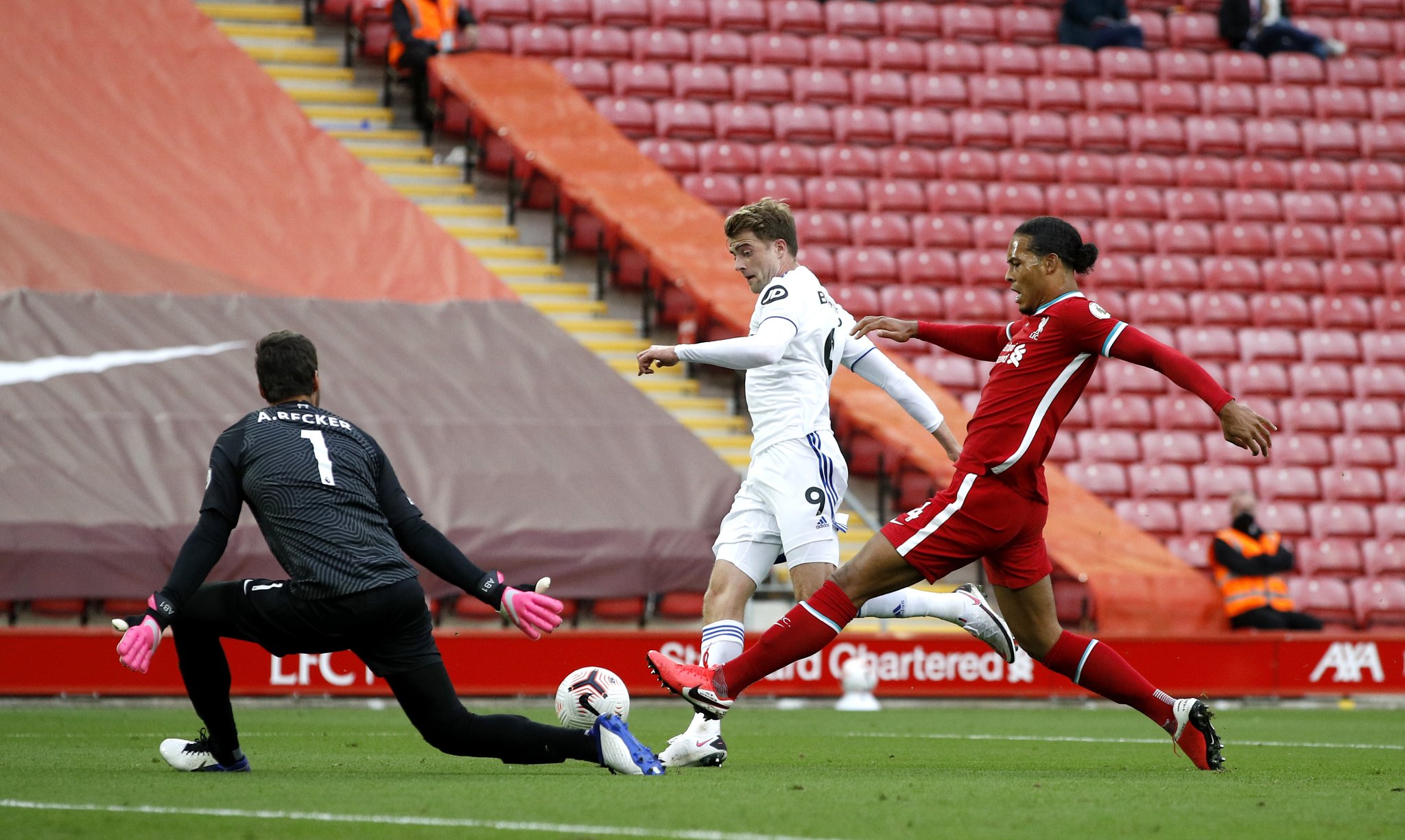 临诸多挑战 临诸多挑战